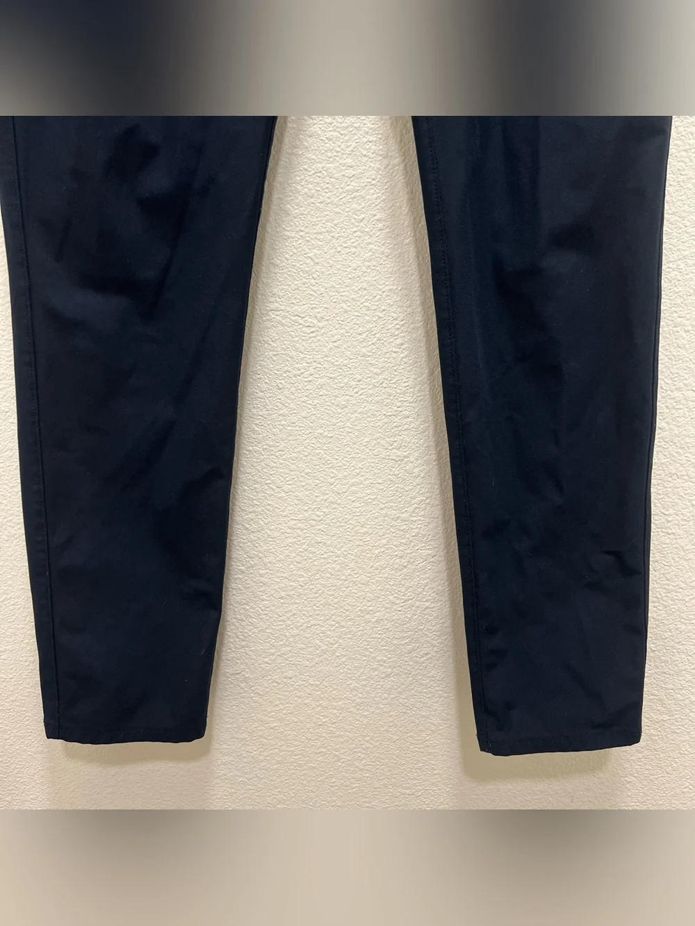 Vuori Meta Performance Chino Pants Men’s 28 Navy Blue Office Travel - Picture 6 of 9